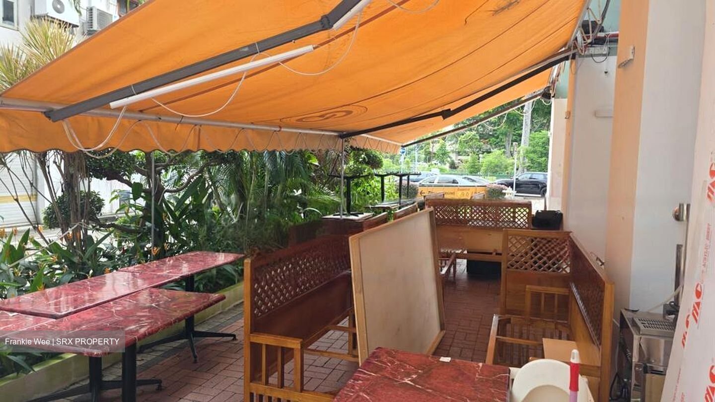 Guillemard Road (D14), Retail #456925181
